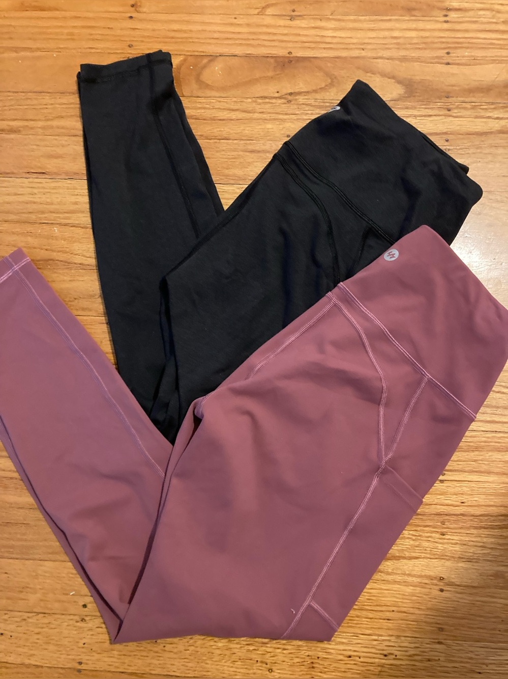EweDoos medium Lot of High-Rise Performance Leggings pocketBlack & Mauve